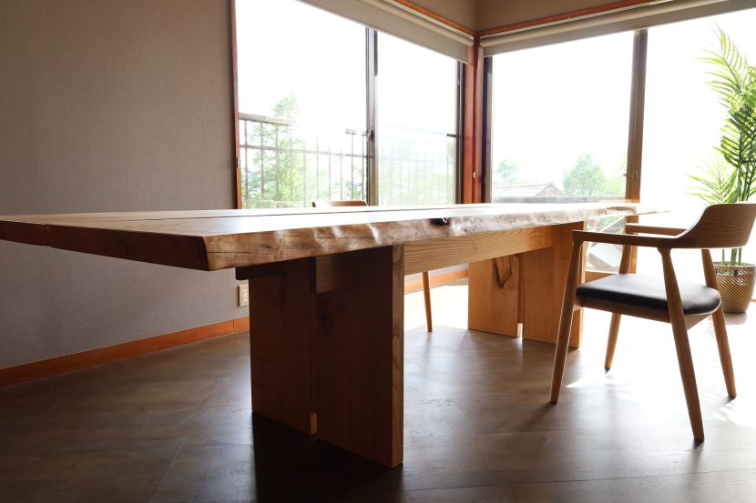 一枚板 ダイニングテーブル 耳付き オーダー家具